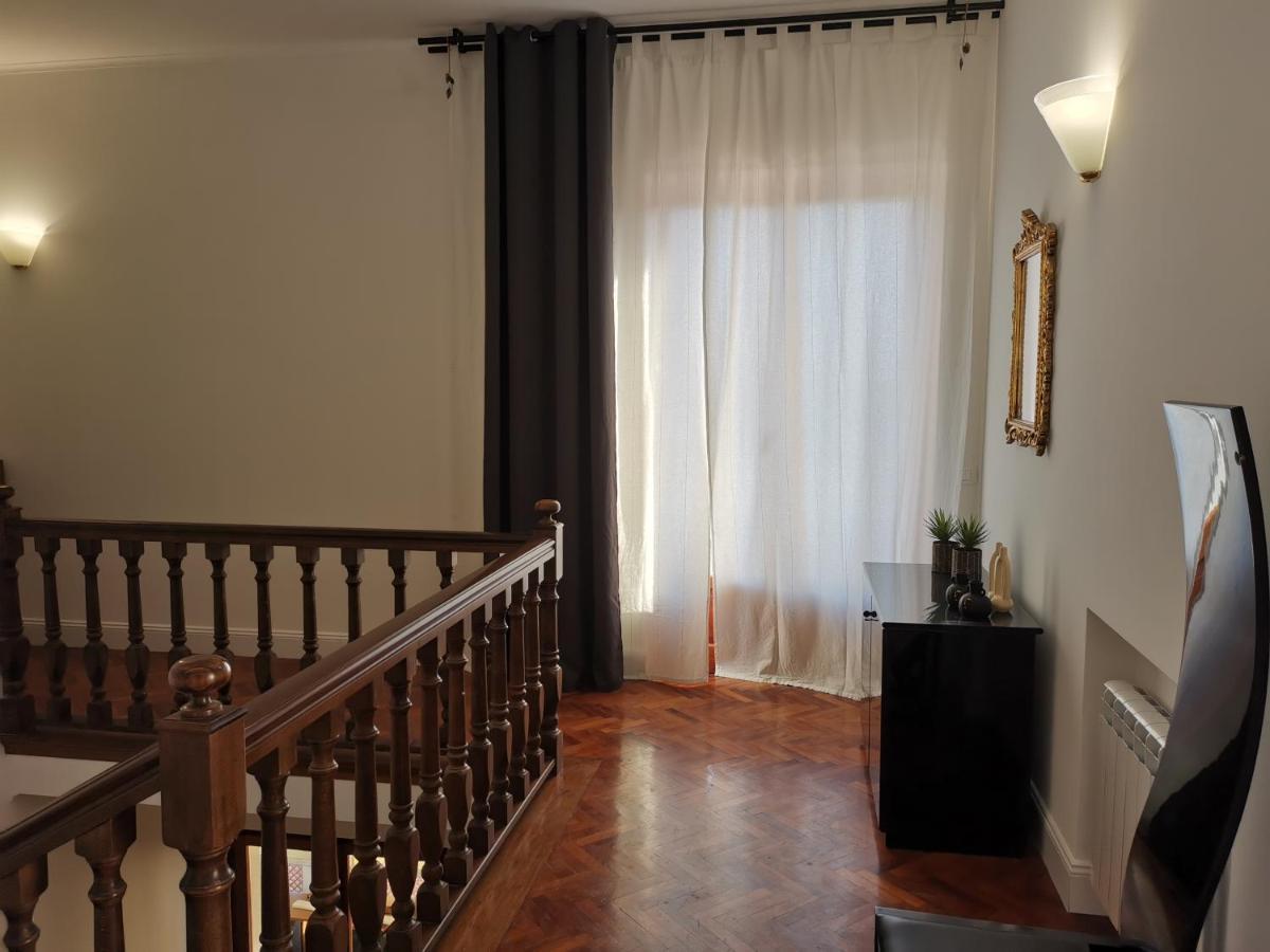 Villa Flora Affittacamere Luni ภายนอก รูปภาพ