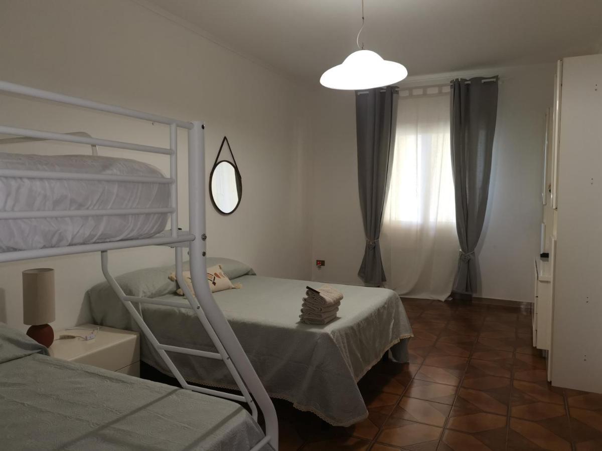 Villa Flora Affittacamere Luni ภายนอก รูปภาพ