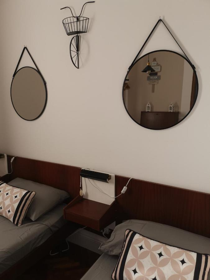 Villa Flora Affittacamere Luni ภายนอก รูปภาพ